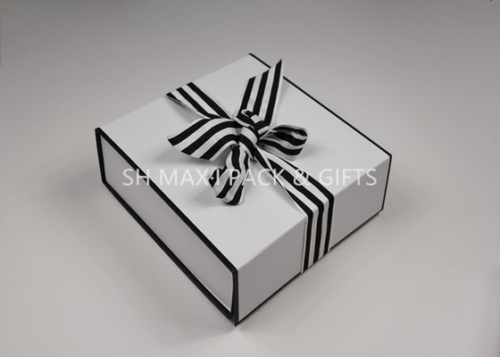 China Lightweight Folding White Chipboard Boxes With Lids Big Ribbon Bow Custom Product Packaging supplier