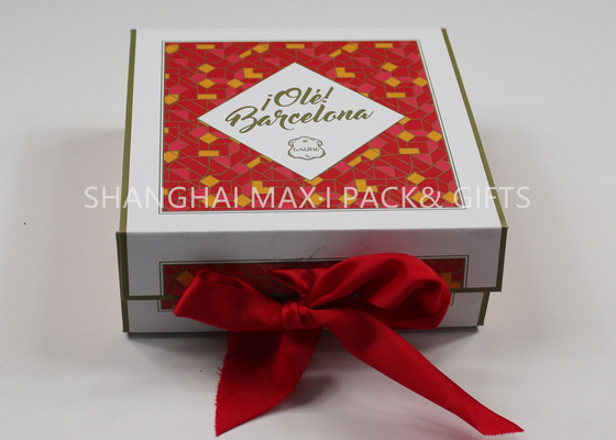 China High End Flat Magnetic Closure Gift Box With Ribbon Luxury Carton Paper Folding supplier
