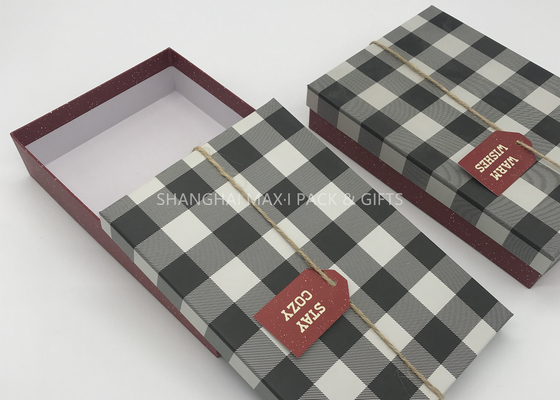 China Stackable Empty Xmas Boxes / Mini - Extra Large Christmas Present Boxes supplier