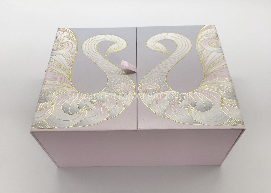 Curated Pretty Branded Gift Boxes , Deluxe Personalized Gift Boxes For
